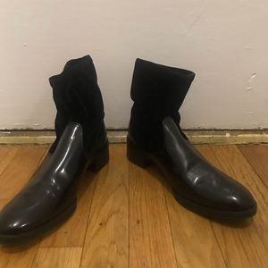 Classic black boot with velvet detail!